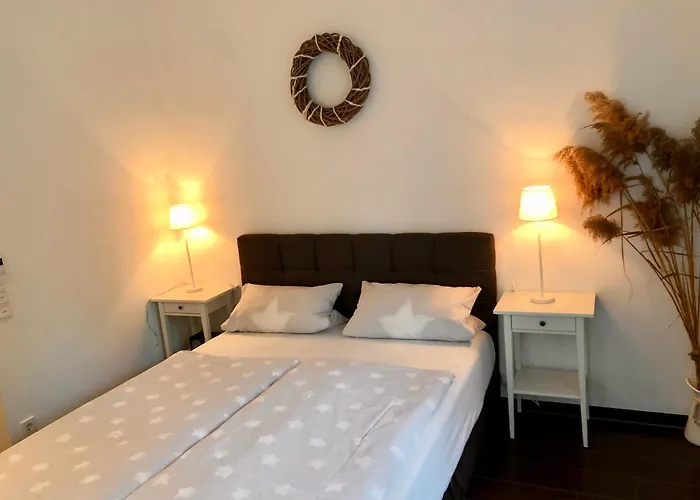Apartment Tinyhouse Mit Pool, Outdoor Whirlpool Und Garten