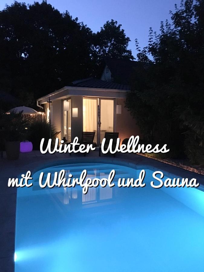 Tinyhouse Mit Pool, Outdoor Whirlpool Und Garten * Petershagen-Eggersdorf